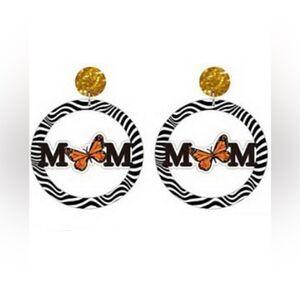 3/ $15 Brand New “Mom” Earrings